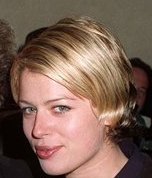 blonde_amanda_de_cadenet