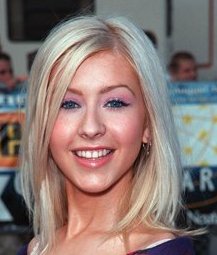 blonde_christina_aguilera7